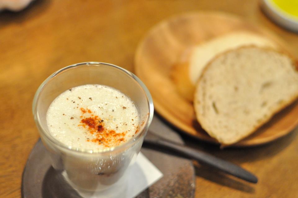 命の野菜スープ　自家製酵母パン